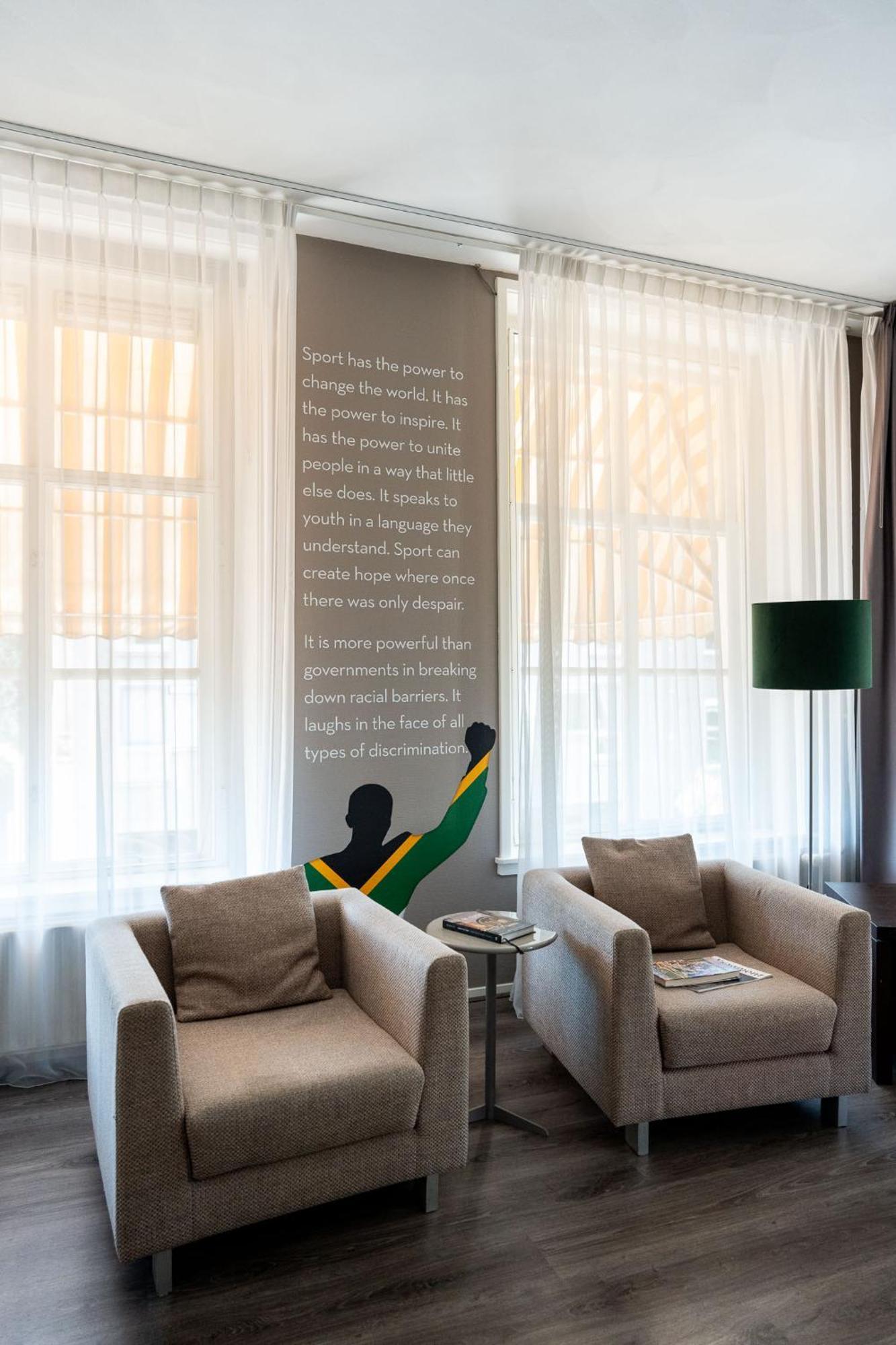 Hotel De Wereld Wageningen Bagian luar foto